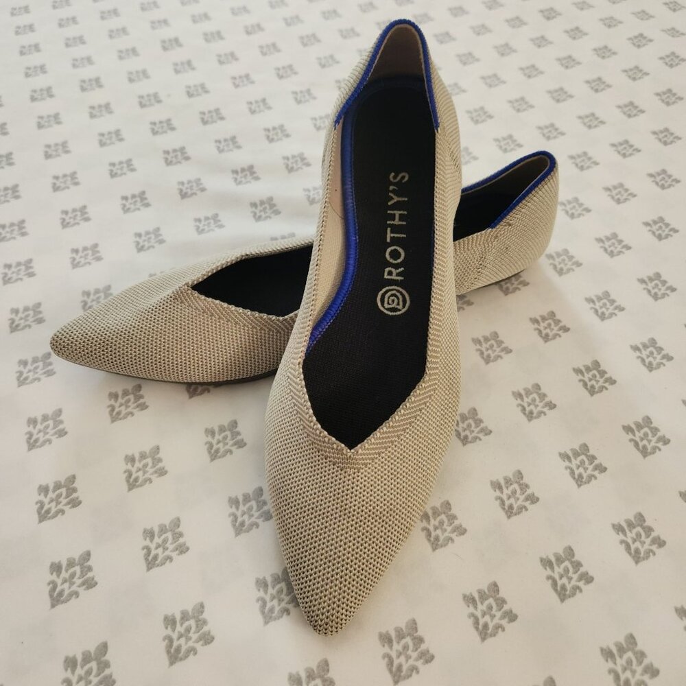 Rothys Beige Pointed Toe Flats Size 9 Womens Shoes